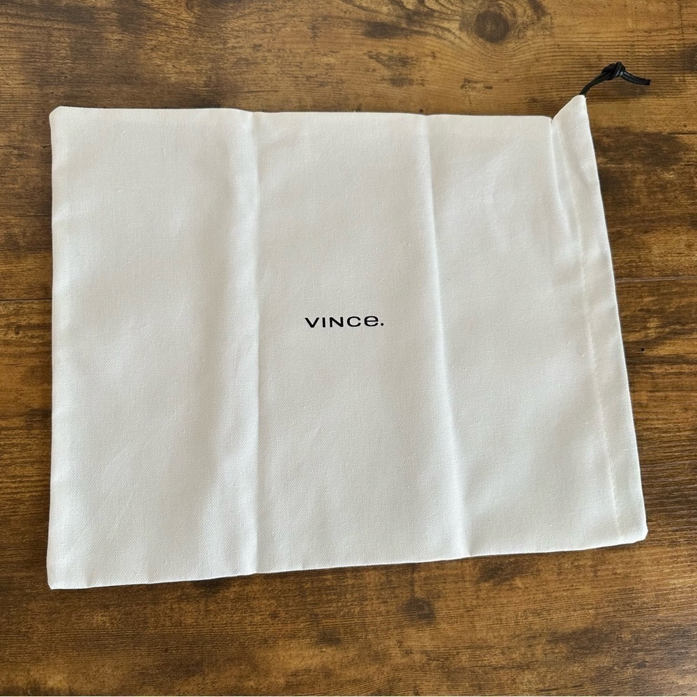 Vince dust bag